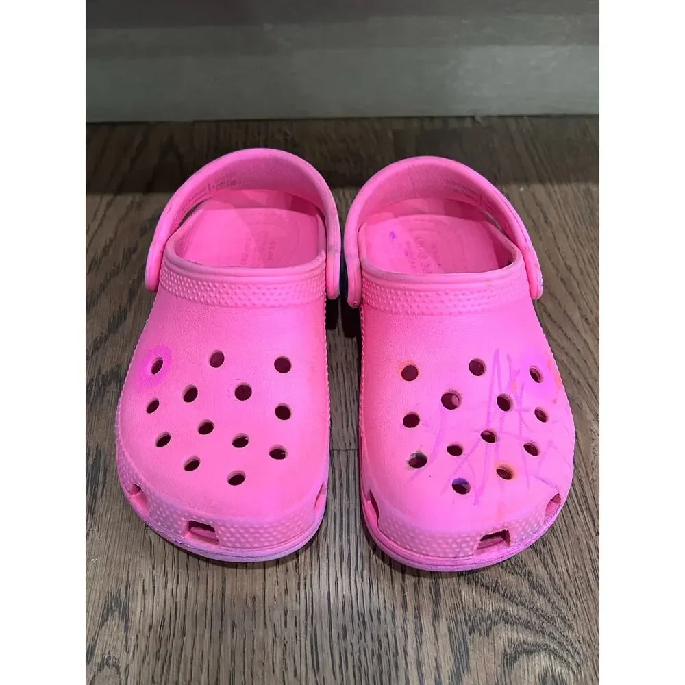 Crocs Kids Classic Clogs Pink Crush Taffy Pink Children's Size C10 Beach Pool